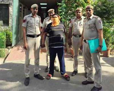 Man, wife arrested in Delhi for drug peddling