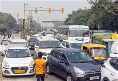 यातायात प्रवाह के विपरीत वाहन चलाने पर दिल्ली में चालान में 67 प्रतिशत की वृद्धि