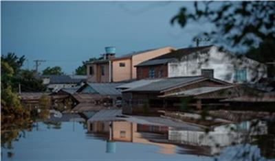 Death toll rises to 90 in Brazil floods