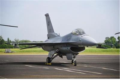 सिंगापुर का F-16 जेट एयर बेस पर क्रैश हो गया