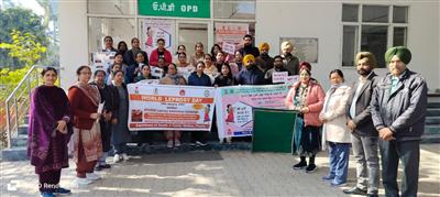 ਸਿਵਲ ਸਰਜਨ ਡਾ ਦਵਿੰਦਰਜੀਤ ਕੌਰ ਨੇ ਕੁਸ਼ਟ ਰੋਗ ਸਬੰਧੀ ਜਾਗਰੂਕਤਾ ਰੈਲੀ ਨੂੰ ਹਰੀ ਝੰਡੀ ਦੇ ਕੇ ਕੀਤਾ ਰਵਾਨਾ 