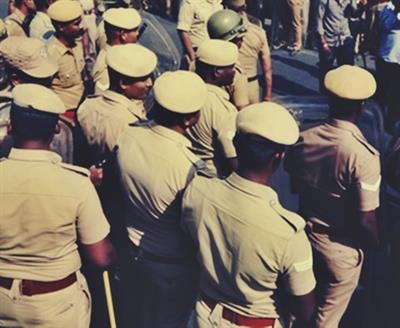 Chennai Police arrest two chain snatchers at airport while attempting to flee