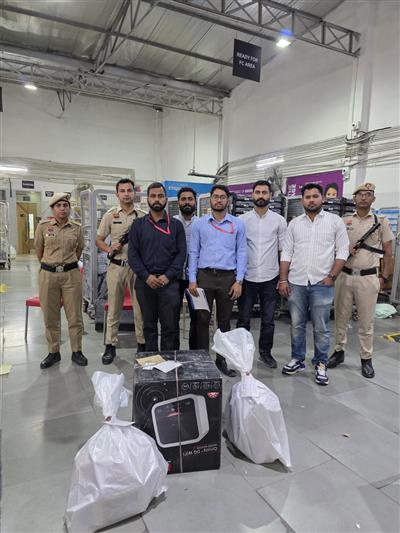 26-03-2025 को हरियाणा के पंचकुला, औद्योगिक क्षेत्र, चरण-1 में अमेज़न ट्रांसपोर्टेशन सर्विसेज प्राइवेट लिमिटेड नामक वितरक पर बीआईएस प्रवर्तन छापा।