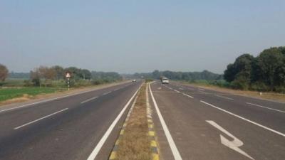 केंद्र ने वित्त वर्ष 2025 में राष्ट्रीय राजमार्गों के रखरखाव के लिए 9,599 करोड़ रुपये मंजूर किए