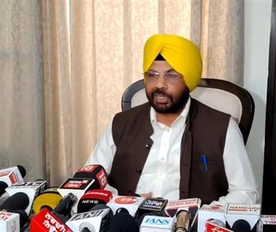 After Making Power Sector Surplus, AAP Government Reduces Electricity Tariff Rates