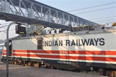 रेलवे ने यात्रियों को चोरी या खोए हुए मोबाइल फोन वापस पाने में मदद करने के लिए DoT पोर्टल से संपर्क किया