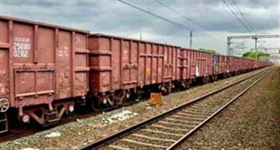 भारतीय रेलवे ने वित्त वर्ष 2025 में रिकॉर्ड 41,929 वैगन का उत्पादन किया