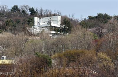 South Korea: Ex-Prez Yoon remains at official residence for 4th day following ouster