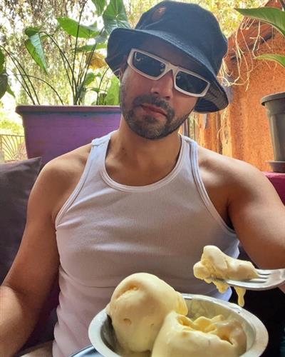 Varun Dhawan finds the perfect way to beat the summer heat