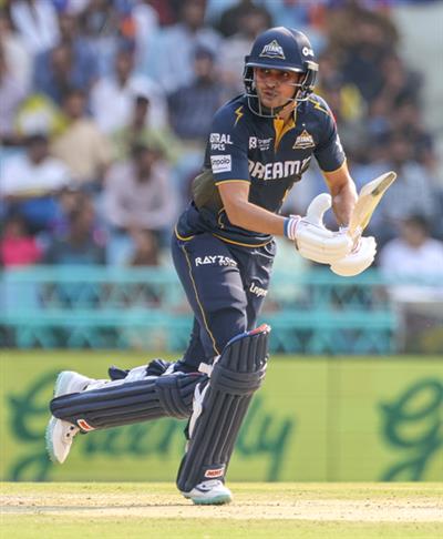 IPL 2025: ਸ਼ੁਭਮਨ ਗਿੱਲ 2000 ਦੌੜਾਂ ਦੇ ਮੀਲ ਪੱਥਰ ਤੱਕ ਪਹੁੰਚਣ ਵਾਲਾ ਪਹਿਲਾ GT ਬੱਲੇਬਾਜ਼ ਬਣਿਆ