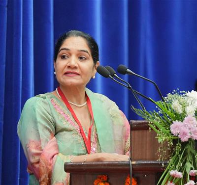 अध्यापकों और विद्यार्थियों ने बाबा साहिब के सपनों को साकार करने के लिए मुख्य मंत्री की प्रशंसा की