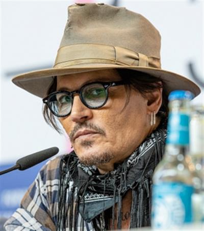 Johnny Depp returns to Hollywood, starts shooting for ‘Day Drinker’