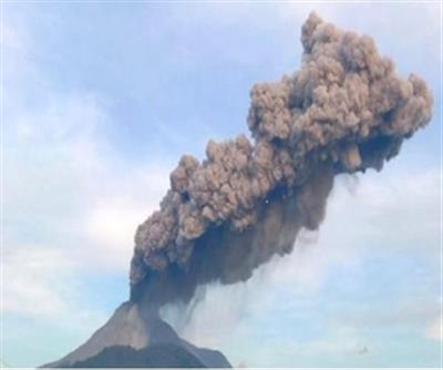 Mount Lewotobi in Indonesia erupts, prompting aviation warning