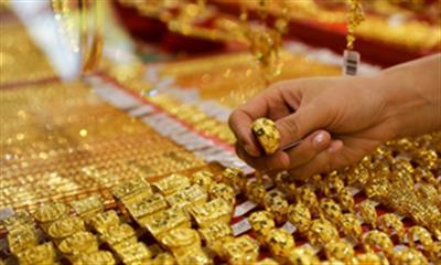 Gold may hit Rs 1 lakh amid Trump tariffs, recession fears: Experts