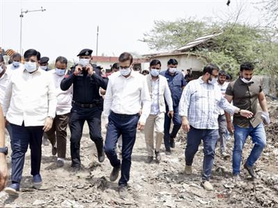 हरियाणा के शहरी स्थानीय निकाय मंत्री ने गुरुग्राम में बंधवारी लैंडफिल साइट का दौरा कर नगर निगम के कार्यों की समीक्षा की