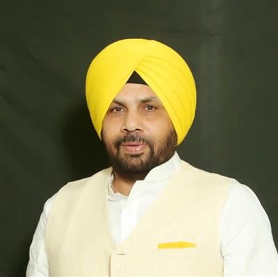 A high-level meeting was held at PSPCL Rest House, Amritsar under the chairmanship of Power Minister S. Harbhajan Singh ETO and CMD Shri Ajoy Kumar Sinha.