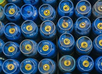 Oil firms slash commercial LPG, jet fuel prices