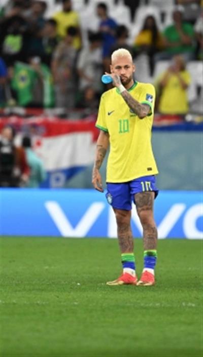 Santos seeking to keep Neymar until 2026 World Cup