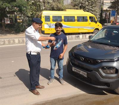 गुरुग्राम ट्रैफिक पुलिस ने गलत साइड ड्राइविंग के लिए 99.42 लाख रुपये का जुर्माना लगाया