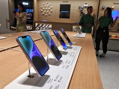 वित्त वर्ष 2026 तक भारत में Apple द्वारा 3.36 लाख करोड़ रुपये के iPhone का निर्माण किए जाने की संभावना है