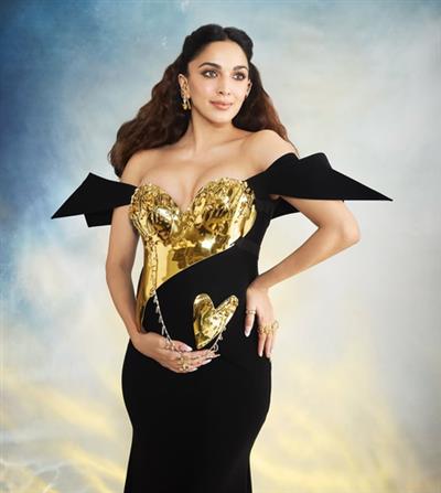 Kiara Advani flaunts baby bump at MET Gala, hubby Sidharth is smitten