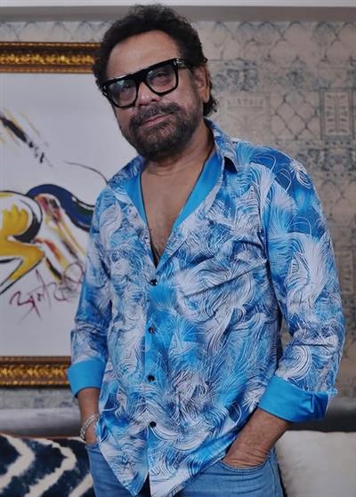 Anees Bazmee celebrates 35 years of 'Swarg'