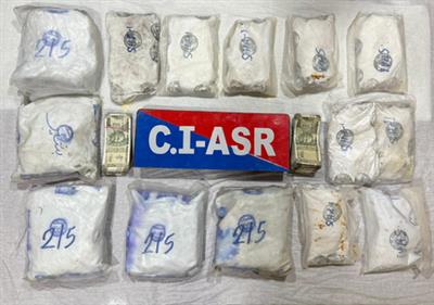 Punjab Police seize 10 kg heroin, apprehend two handlers of smuggler based abroad