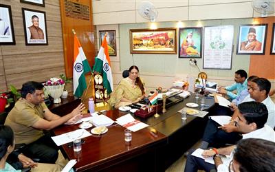 Mayor Harpreet Kaur Babla calls emergency response meeting amidst India-Pakistan tensions*