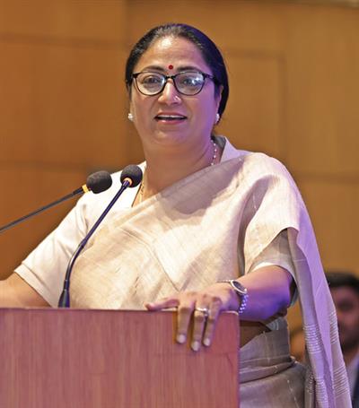 Delhi CM takes stock of emergency preparedness of hospitals, fire service