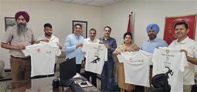 Deputy Commissioner Dr. Sona Thind Inaugurates T-Shirt for “Run For Life” Anti-Drugs Awarness Marathon