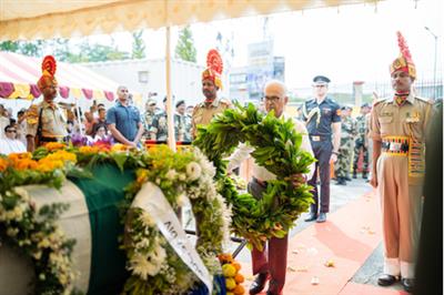 मणिपुर ने पाकिस्तानी गोलीबारी में शहीद हुए बीएसएफ जवान को अश्रुपूर्ण अंतिम विदाई दी