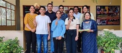 जेएमके इंटरनेशन स्कूल के विद्यार्थियों का परिणाम रहा शत-प्रतिशत