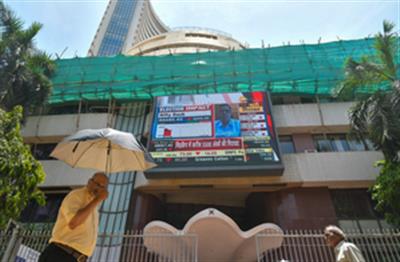 Stock market surges after Trump's India trade deal claim, Nifty above 25,000