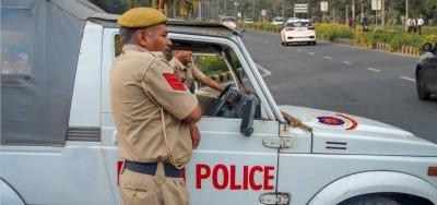 दिल्ली पुलिस ने 121 अवैध बांग्लादेशी अप्रवासियों को पकड़ा, उन्हें वापस भेजा जाएगा