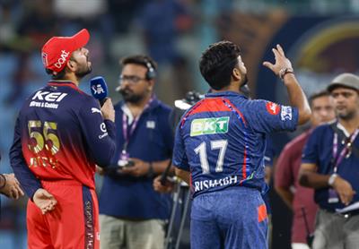 IPL 2025: ਹੇਜ਼ਲਵੁੱਡ ਨੂੰ ਬਾਹਰ ਕਰ ਦਿੱਤਾ ਗਿਆ, ਪਾਟੀਦਾਰ ਬੈਂਚ 'ਤੇ ਕਿਉਂਕਿ RCB ਨੇ LSG ਵਿਰੁੱਧ ਗੇਂਦਬਾਜ਼ੀ ਕਰਨ ਦਾ ਫੈਸਲਾ ਕੀਤਾ