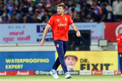 Jamie Overton re-signs with Adelaide Strikers for BBL 15