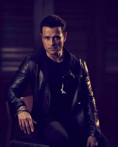 Rohit Roy recalls a life changing moment before bagging Mahesh Bhatt's 'Swabhimaan'