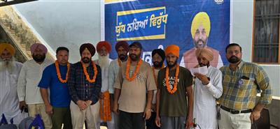 ਨਸ਼ਾ ਮੁਕਤੀ ਯਾਤਰਾ ਅਧੀਨ ਵਿਧਾਇਕ ਲਖਬੀਰ ਸਿੰਘ ਰਾਏ ਨੇ ਵੱਖ ਵੱਖ ਪਿੰਡਾਂ ਦੇ ਨਾਗਰਿਕਾਂ ਨੂੰ ਨਸ਼ਿਆਂ ਦੇ ਖਾਤਮੇ ਲਈ ਚੁਕਾਈ ਸਹੁੰ