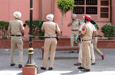 पंजाब पुलिस ने ऑपरेशन सिंदूर के दौरान पाकिस्तान के साथ संवेदनशील जानकारी साझा करने के आरोप में एक व्यक्ति को गिरफ्तार किया