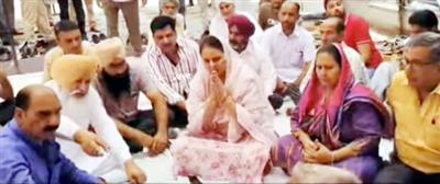  7 ਮਾਸੂਮ ਬੱਚਿਆਂ ਅਤੇ ਡਰਾਇਵਰ ਦੀ ਮੌਤ ਦਾ, ਪੀੜ੍ਹਤ ਪ੍ਰੀਵਾਰ ਅੱਜ ਮਿਲਣਗੇ ਪੰਜਾਬ ਦੇ ਗਵਰਨਰ ਸਾਹਿਬ ਨੂੰ।