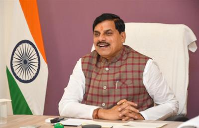 मध्य प्रदेश के मुख्यमंत्री ने रीवा में सड़क दुर्घटना में मारे गए 7 लोगों के परिजनों को 2-2 लाख रुपए की अनुग्रह राशि देने की घोषणा की