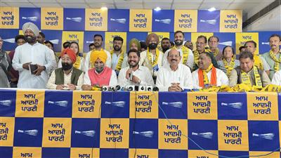जनता का भरोसा ‘आप’ के साथ- लुधियाना पश्चिम में कांग्रेसी नेताओं समेत कई सामाजिक कार्यकर्ता हुए पार्टी में शामिल