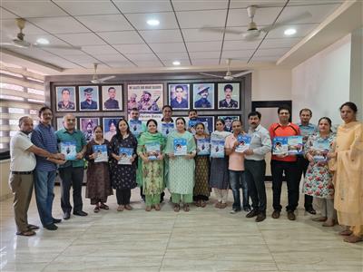 डीएवी कॉलेज, सेक्टर-10, चंडीगढ़ ने शैक्षणिक वर्ष 2025-26 के लिए प्रॉस्पेक्टस लॉन्च किया।
