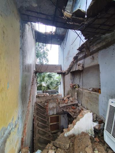 Portion of dilapidated building collapses in Ahmedabad, 16 rescued