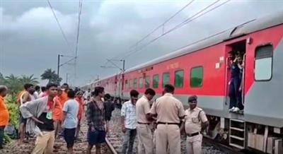 बिहार: रेल दुर्घटना में एक की मौत, चार घायल