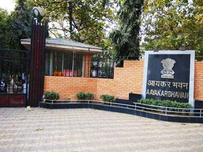 Gross direct tax collections up 4.9 pc at Rs 5.45 lakh crore, refunds rise 58 pc