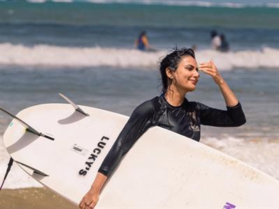 Fatima Sana Shaikh learns surfing in five days: ‘Thoda thoda seekh liya’
