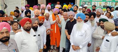 ਸੰਜੀਵ ਅਰੋੜਾ ਦੀ ਜਿੱਤ ਦੀ ਖੁਸ਼ੀ ਚ ਵਿਧਾਇਕ ਰਾਏ ਅਤੇ ਆਪ ਵਰਕਰਾਂ ਨੇ ਲੱਡੂ ਵੰਡੇ 