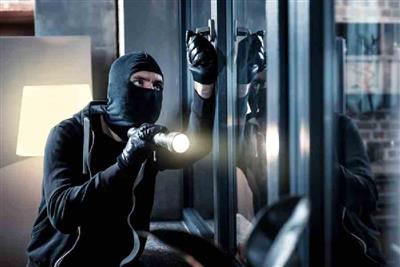 बेंगलुरु: 6 लोगों के गिरोह ने व्यवसायी पर हमला कर 2 करोड़ रुपये की नकदी लूटी