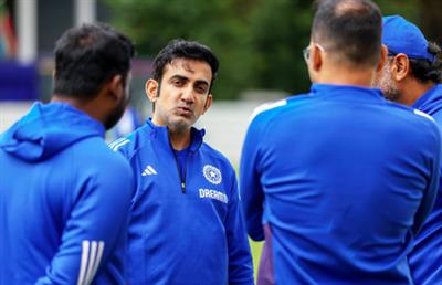There is a lot of performance pressure on Gautam Gambhir, says Aakash Chopra